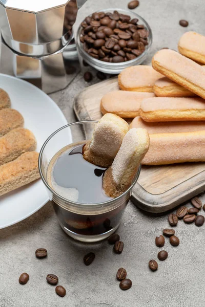 Tiramisu cake cooking - Italian Savoiardi ladyfingers Biscuits and coffee — Stock Photo, Image