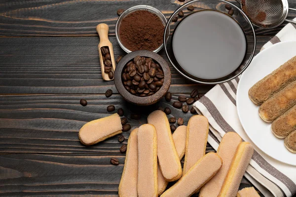 Tiramisu dort - ladyfingers italských Savoiardi sušenky a káva — Stock fotografie