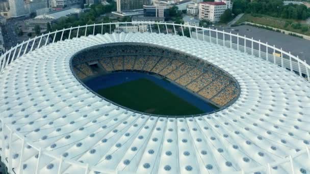 Večerní vzdušný výhled na kyjevský stadion červen 2019 — Stock video