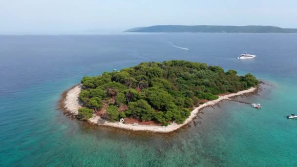 Imágenes aéreas del dron de la Laguna Azul en el mar Adriático, Croacia — Vídeos de Stock