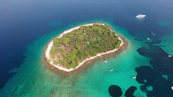 Imagens aéreas drone vista da Lagoa Azul no mar Adriático, Croácia — Vídeo de Stock