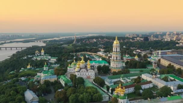 Drone Footage Aerial View Kijev Pechersk Lavra Kijevben, Ukrajna — Stock videók