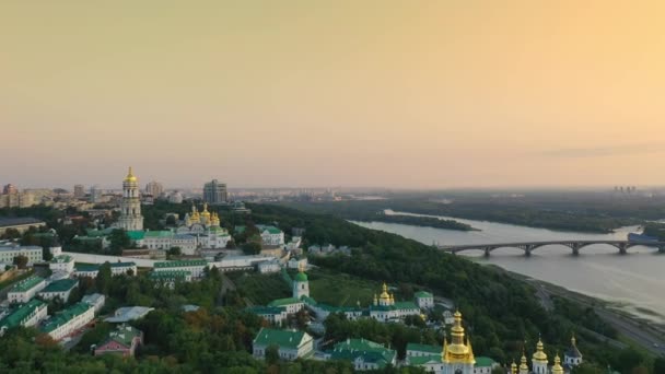 Drönarbilder Flygfoto över Kiev Pechersk Lavra i Kiev Kiev, Ukraina — Stockvideo