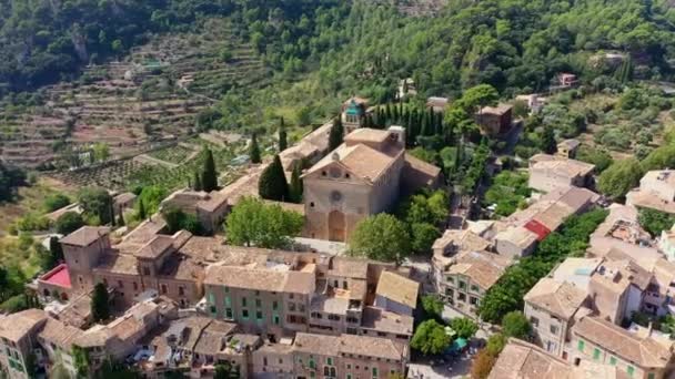 Légi drone videofelvétel Valdemossa város, Mallorca — Stock videók