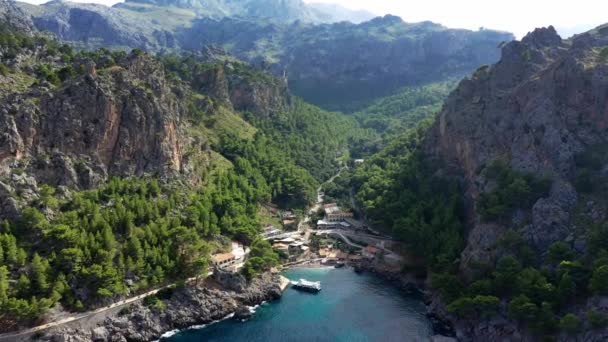 Aerial drone video footage of Port de Sa Calobra bay, Mallorca — Stock Video