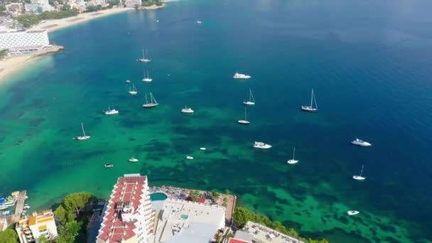 Légi drone felvételek videó Magaluf Town Mallorca — Stock videók