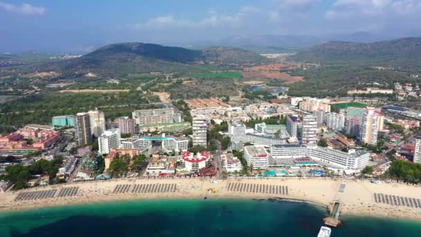 Luchtfoto videobeelden van Magaluf stad Mallorca — Stockvideo