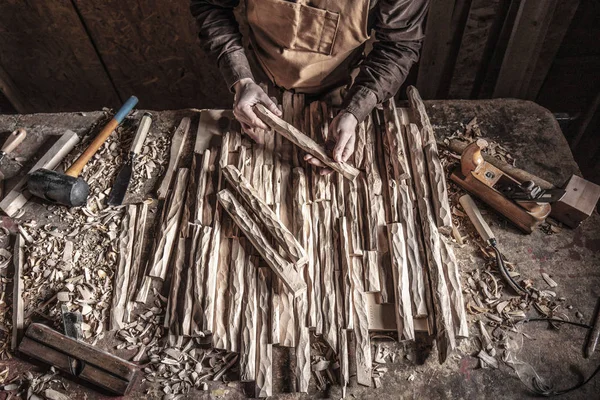 Carpenter Workshop Hold Carved Wood — Stock Photo, Image