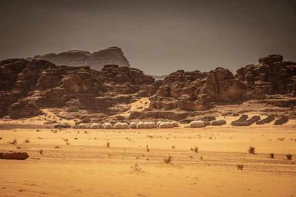 Domes hotel in wadi rum — 스톡 사진