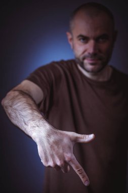 kafkas adam jest ijest poz portresi