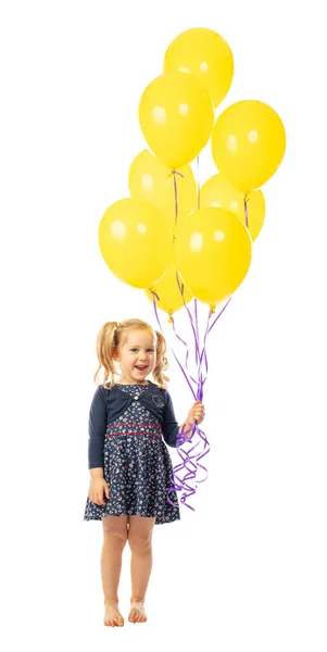 Mała Kaukaska Dziewczyna Żółtymi Balonami — Zdjęcie stockowe