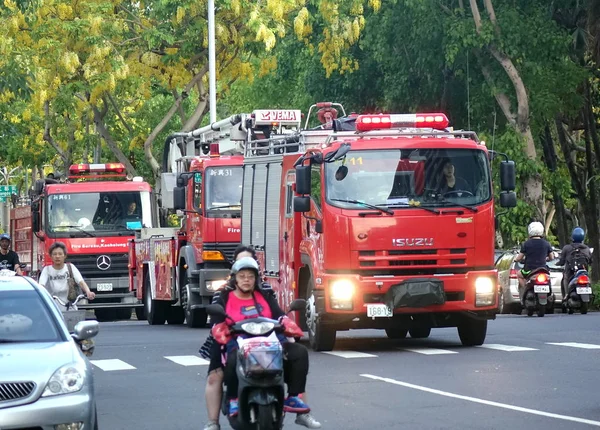 Kao Siung Tchaj Wan Května 2018 Tři Hasičské Auto Záchrannou — Stock fotografie