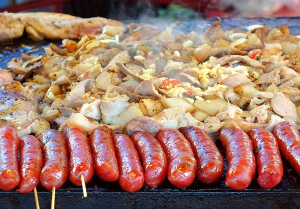 Vedor Aire Libre Cocina Carne Verduras Salchichas Comal Teppanyaki — Foto de Stock