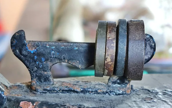 Vintage Corroded Weights Old Trading Scale — Stock Photo, Image