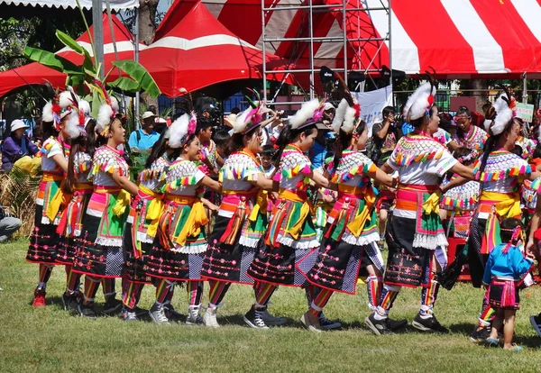 Kaohsiung Taiwan Setembro 2018 Membros Tribo Indígena Amis Trajes Tradicionais — Fotografia de Stock