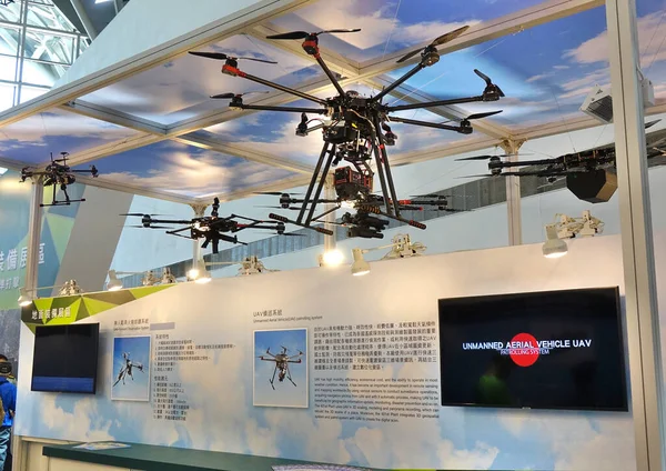 Kaohsiung Taiwan Settembre 2018 Droni Equipaggiati Con Elettronica Armi Sono — Foto Stock