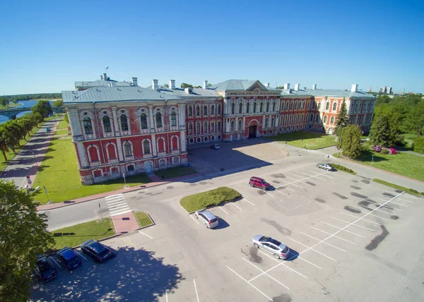 拉脱维亚 Jelgava 城堡和周边景观 — 图库照片