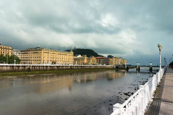 Urumea Nehri Emankments Donostia Spanya — Stok fotoğraf