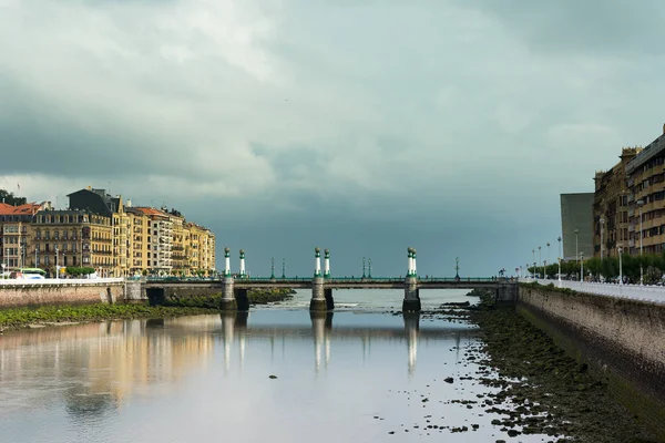 Fiume Urumea Emankment Donostia Spagna — Foto Stock