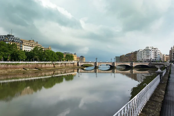 Urumea Nehri Emankments Donostia Spanya — Stok fotoğraf