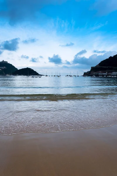 Concha Bukten Och Mörk Himmel Donostia Spanien — Stockfoto