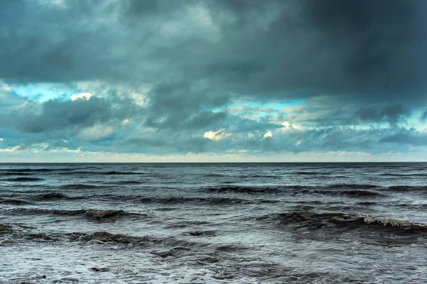 Zimno Burzliwe Morze Bałtyckie Zimą — Zdjęcie stockowe