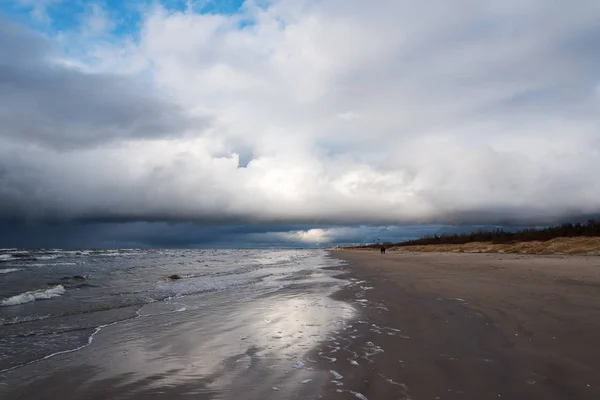 Wybrzeże Morza Bałtyckiego Czasie Zimy Mieście Lipawa Łotwa — Zdjęcie stockowe
