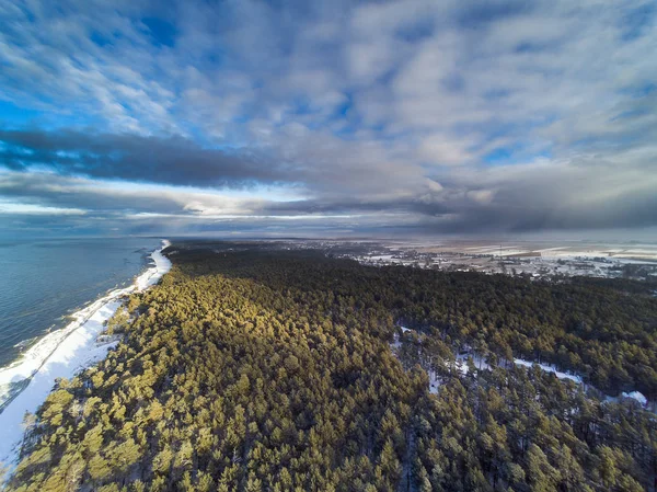 Costa Mar Báltico Nevosa Gelada Lado Liepaja Letónia — Fotografia de Stock