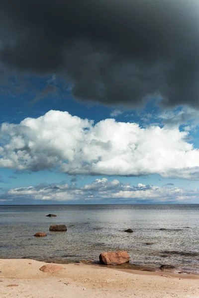 Steniga Kusten Östersjön Bottniska Riga Lettland — Stockfoto