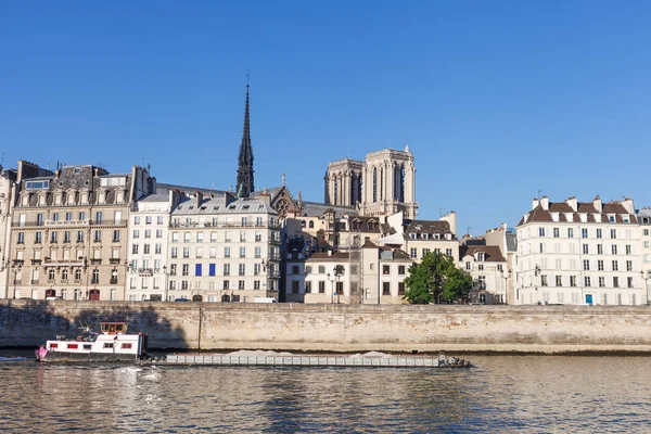 塞纳河堤防在巴黎 — 图库照片