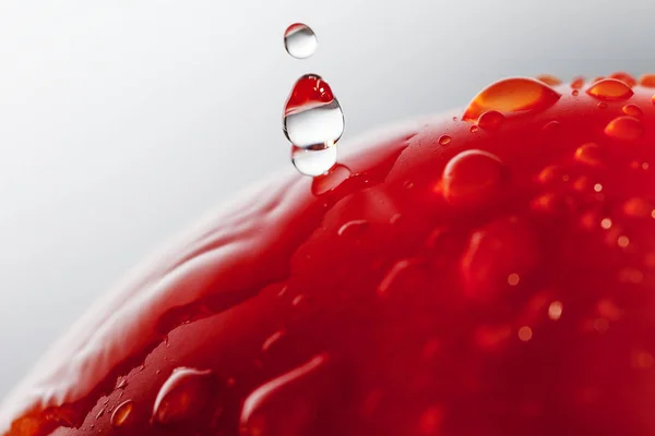 Gocce Acqua Sul Pomodoro — Foto Stock