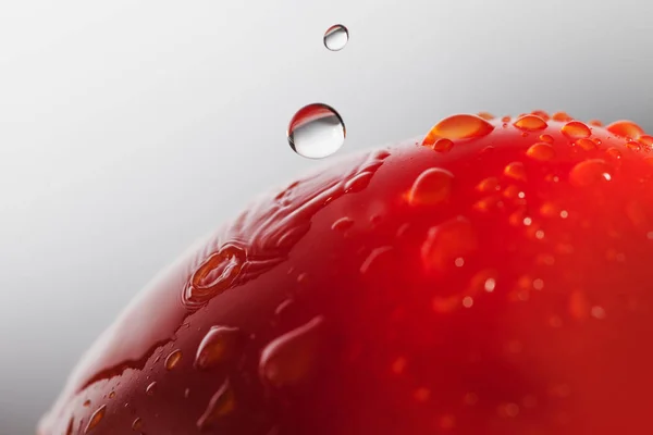 Gocce Acqua Sul Pomodoro — Foto Stock