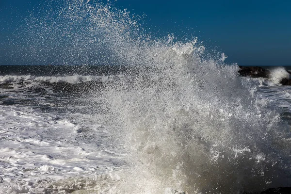 Атлантичний Океан Хвилі Узбережжі Португалії — стокове фото