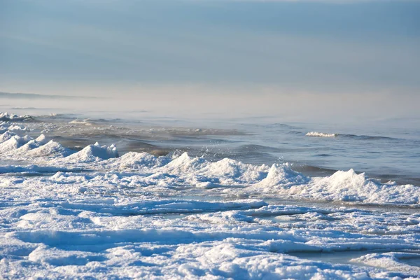 Холодный Зимний День Берегу Балтийского Моря Рядом Лиепаей Латвия — стоковое фото