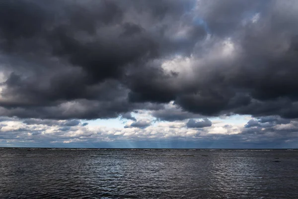 Nuvole Sul Golfo Riga Mar Baltico Cielo Drammatico — Foto Stock