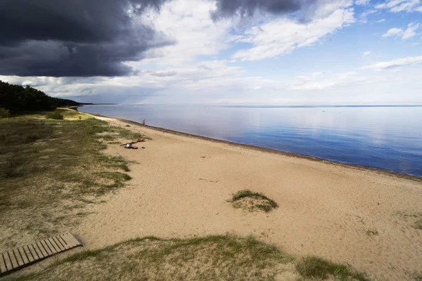 拉脱维亚恩古雷附近的波罗的海里加湾 — 图库照片