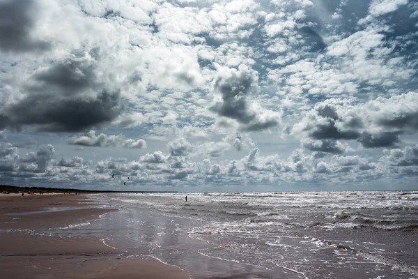 Хмарно Вітряний Літній День Балтійського Моря Лієпая Латвія — стокове фото