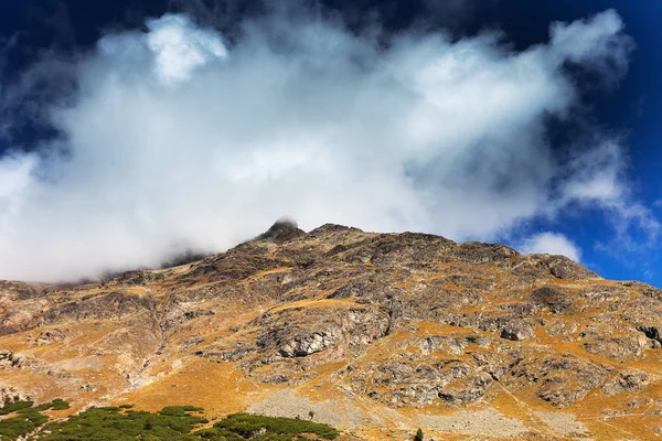 瑞士伯尼纳山口附近的高山景观 — 图库照片