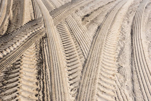 Gros Plan Des Tampons Pneus Dans Sable Fond Abstrait — Photo