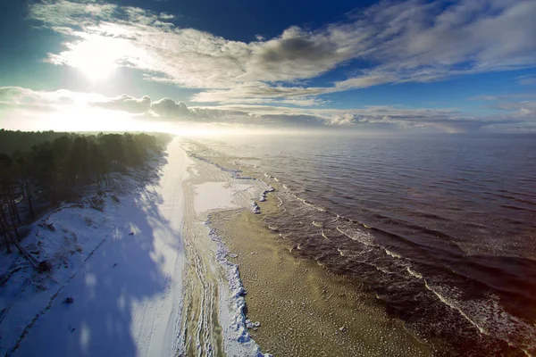 リエパーヤ ラトビアの横にあるバルト海ワイナー時間 — ストック写真