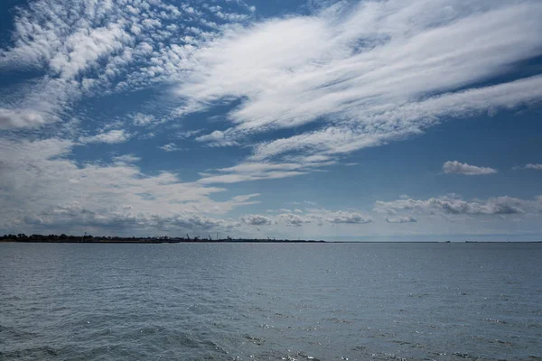 Liepaja Harbor Letonya Üzerinde Bulutlu Gökyüzü — Stok fotoğraf