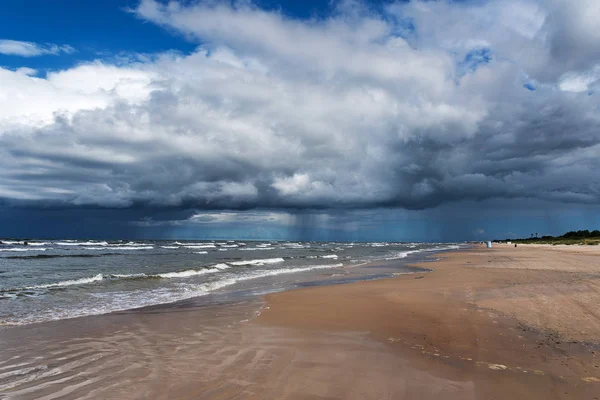 Большие Облака Над Балтийским Морем Рядом Лиепаей Латвия — стоковое фото