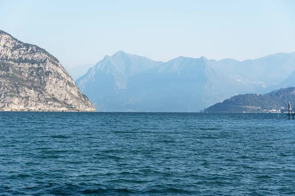 Jezero Iseo Okolí Pěkný Podzimní Den Lombardie Itálie — Stock fotografie