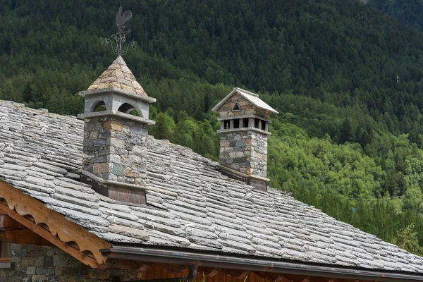 Tető Épület Alpokban — Stock Fotó