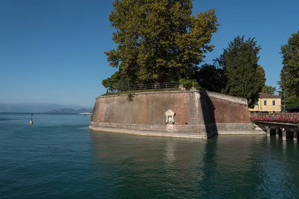 Vista Panoramica Sul Bellissimo Lago Garda — Foto Stock
