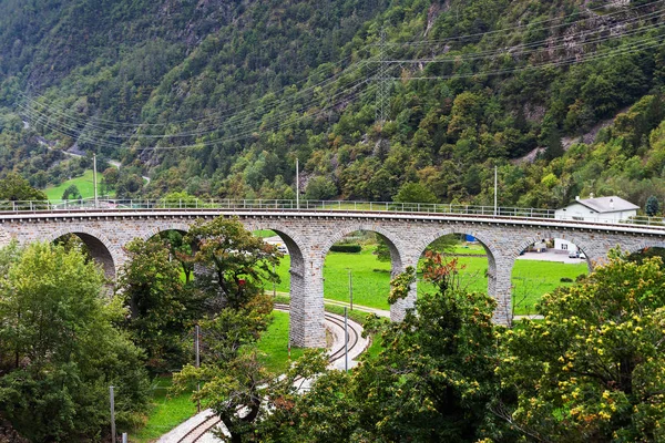 Viaducto Brusio Ferrocarril Bernina Suiza —  Fotos de Stock