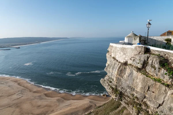 Pobřeží Atlantského Oceánu Ráno Nazare Portugalsku — Stock fotografie