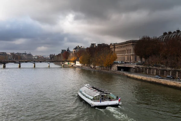 Rio Sena Dia Chuvoso Paris França — Fotografia de Stock