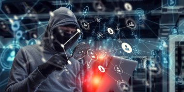 Hacker adam bilgi çalmak