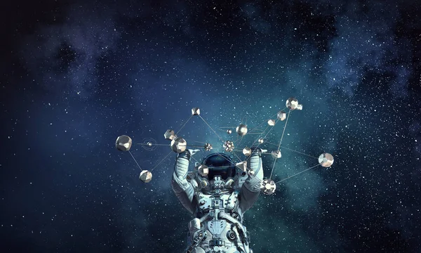 宇宙飛行士との接続概念。ミクスト メディア — ストック写真